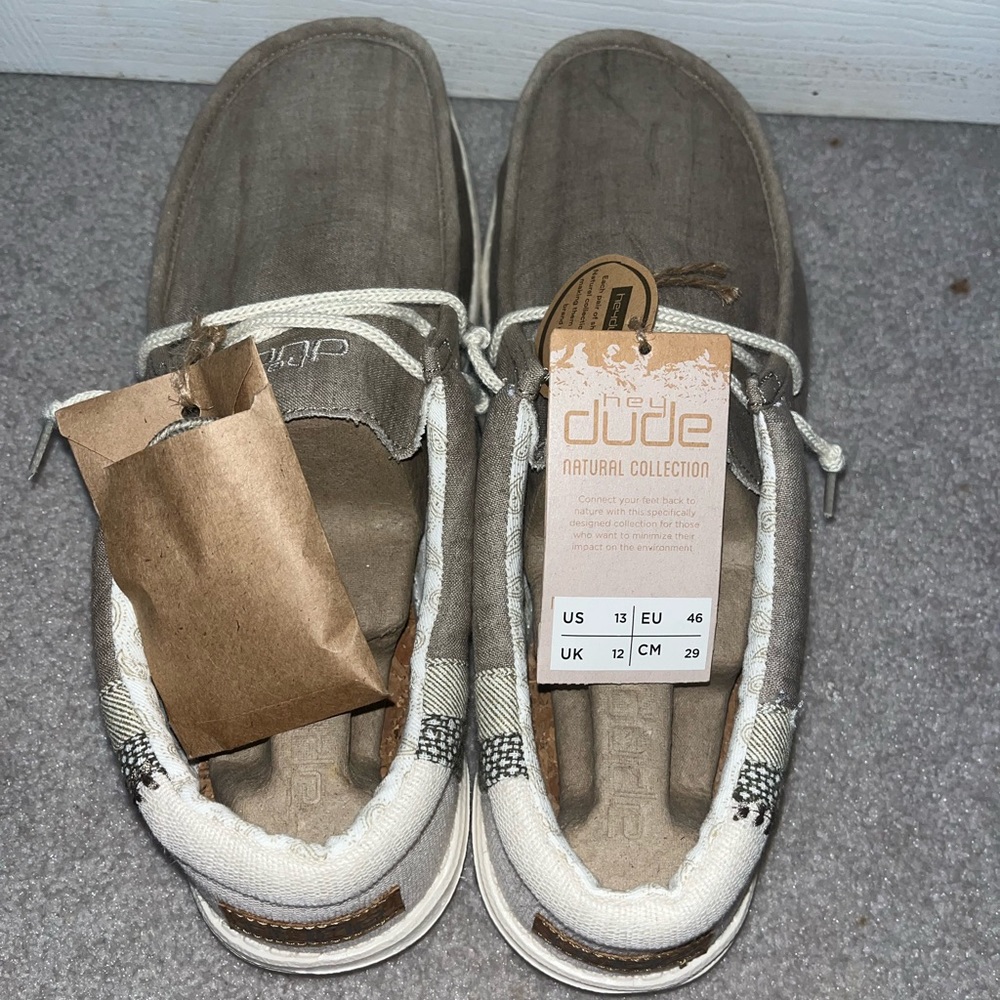Men’s Hey Dude Walley Break Stich Size 13Brand New